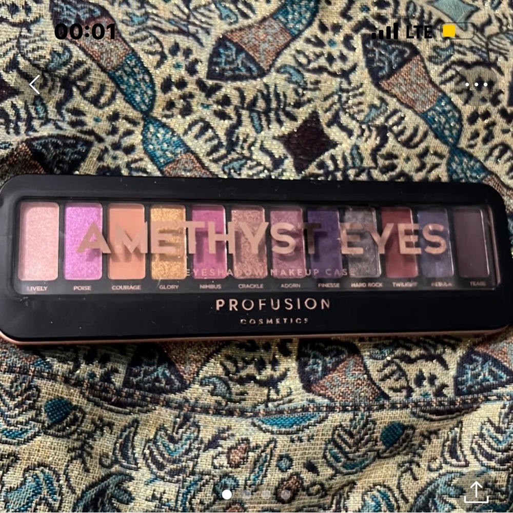 Profusion Amethyst Pallet.